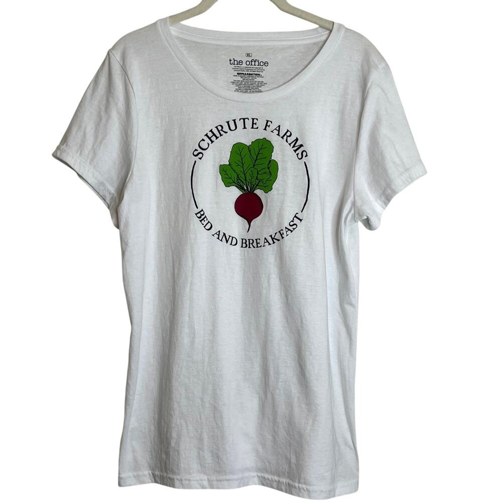 The Office Womens Graphic Tee Large Schrute Farms Bed & Breakfast White